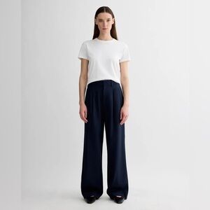 Everlane Draper Pleated Pant in Buttersmooth Navy Blue Wide Leg Trouser Size 8